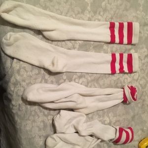 3 pair of tube socks